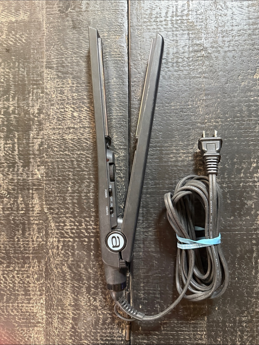 Andis Black Flat Iron Hair Straightener